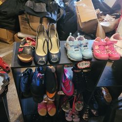 Women's An Girls Shoes Used But Good Condition