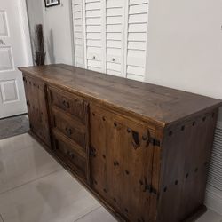 🌿 Solid Wood Rustic Sideboard / Buffet Cabinet – Excellent Condition! 🌿