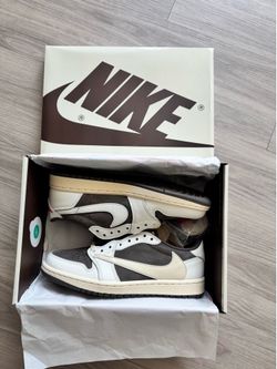 Size 8 men jordan 1 low