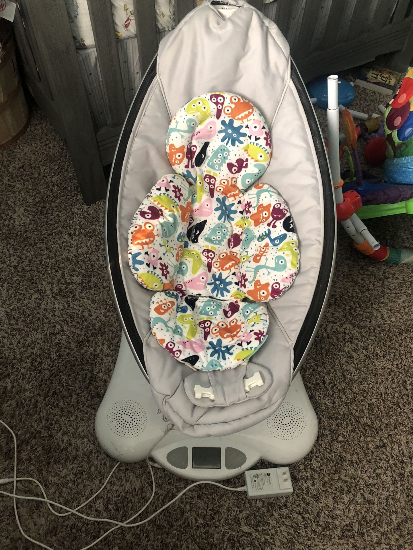 4 moms mamaroo swing