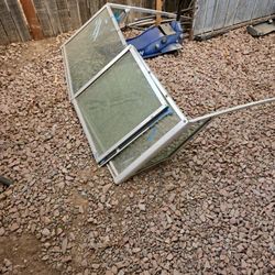 4 Winns Boat Winshield