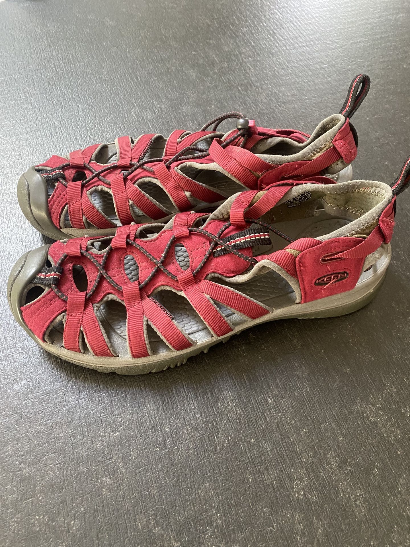 Womens Keen Whisper Hiking Sandals 9.5