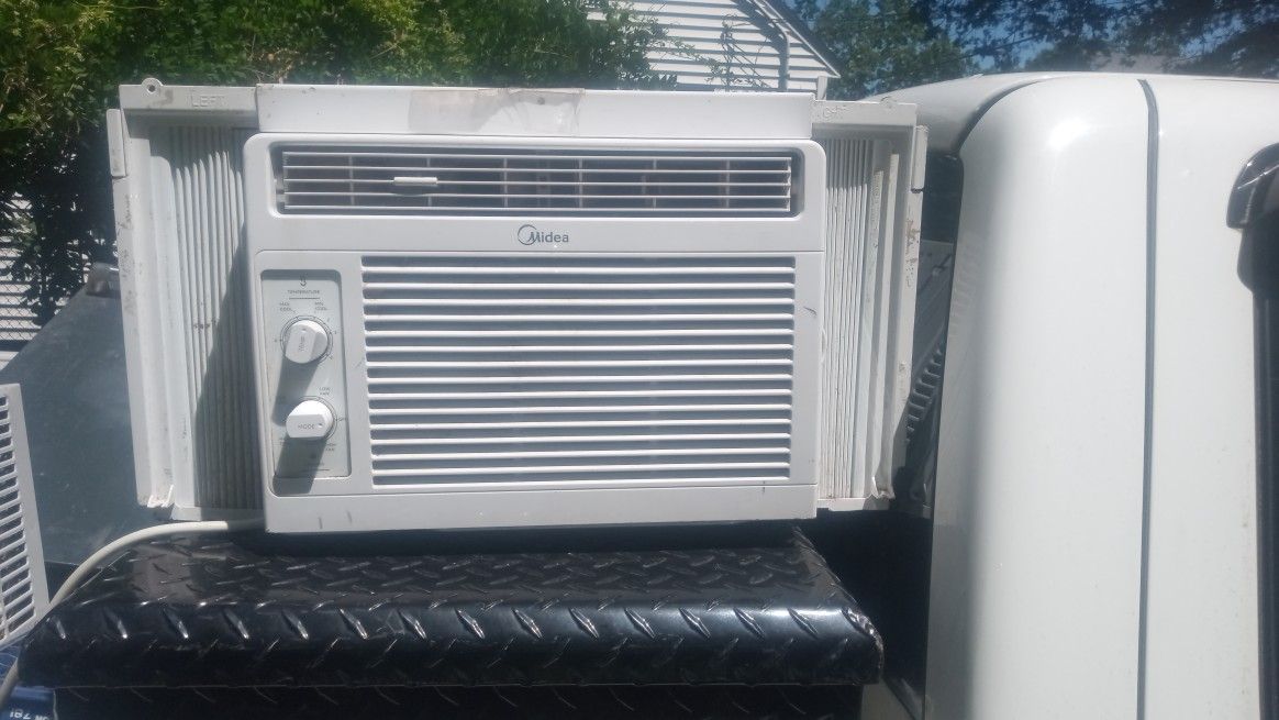 Frigidaire Air Conditioner
