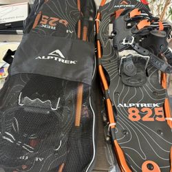 New ALPTREK 825 Snowshoes + Carrying Bag