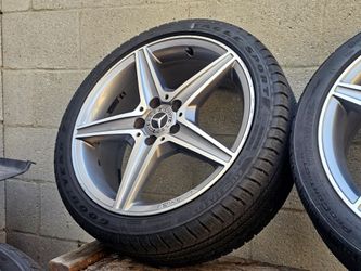 Staggered mercedes benz AMG wheels tires