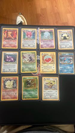 Vintage holo Pokemon cards !