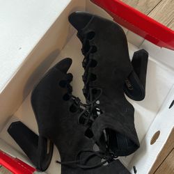 Guess 6.5 GW Laila 2 Heels Lace up Open Toe Booties 