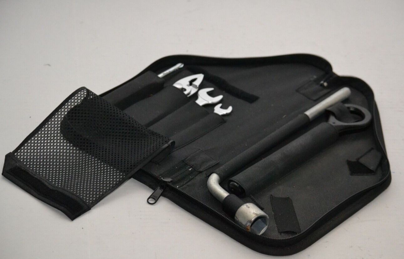 Lexus Tool Kit Es250 Is(contact info removed)-2015 New Includes Case