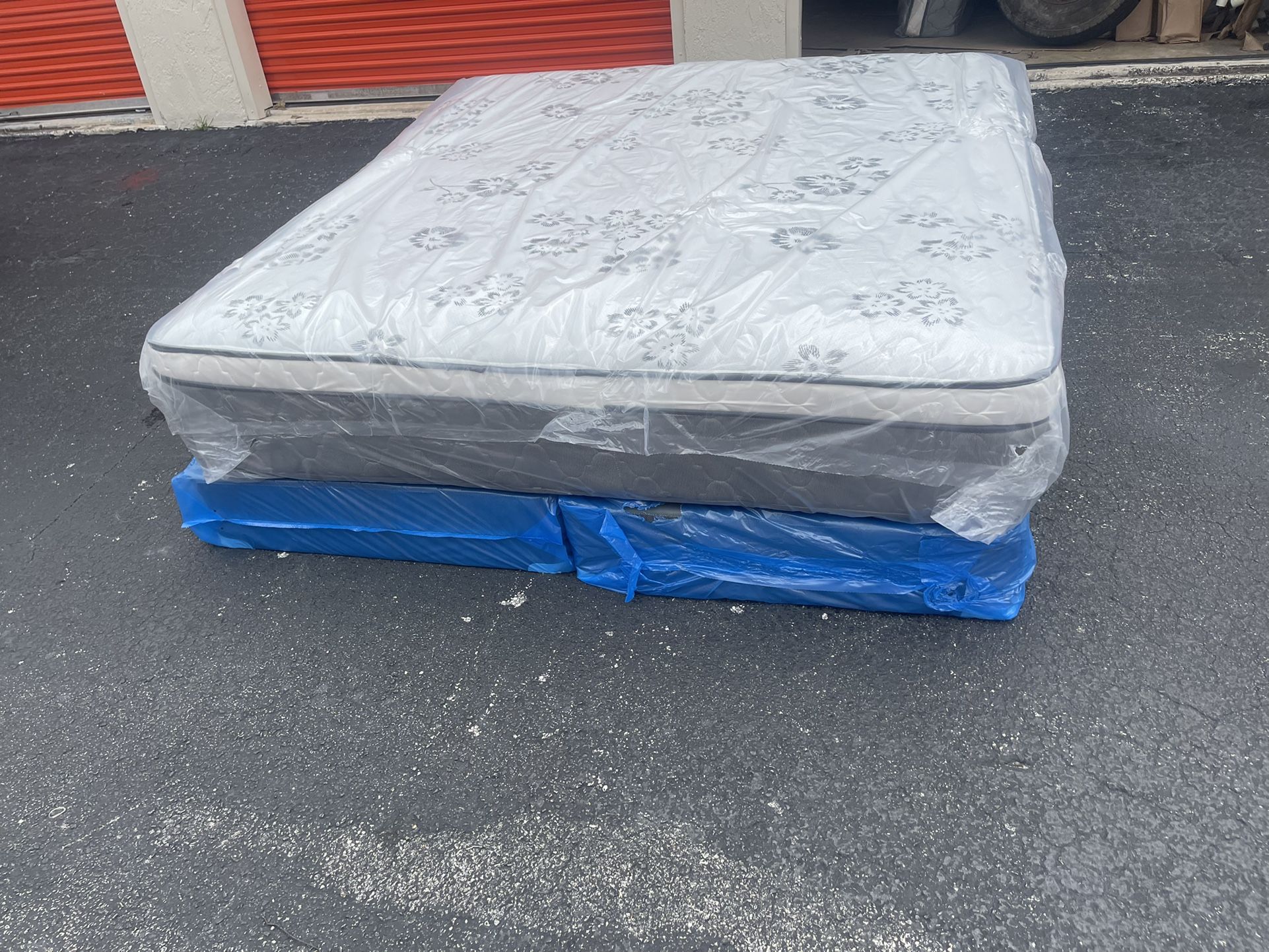 New King Pillowtop Mattress And Box Spring Set