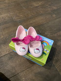 Native Hello Kitty shoes