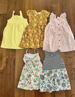 Cute Toddler Little Girls Dress Bundle Lot Size 4 4T 5 dresses total all in good condition and one is new with tags Size 4T Brands include H&M, T