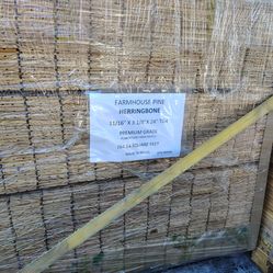 1,134 Sq Ft Premium Herringbone Wood Flooring – Farmhouse Pine – NEW