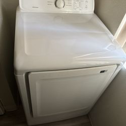 New Samsung 7.2 cu. ft. Vented Gas Dryer in White with Sensor Dry