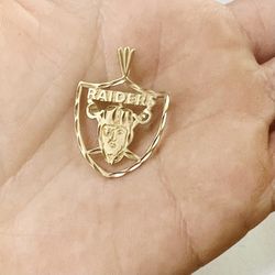 14k Yellow Gold Raiders Pendant Charm 1.8g