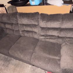 Couch/both Ends Recline 
