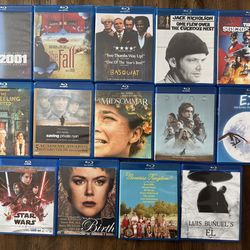 Mixed lot of 14 DVDs featuring a great selection of well-known films.