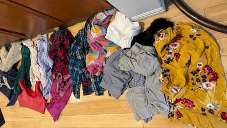 Women's small-size clothing