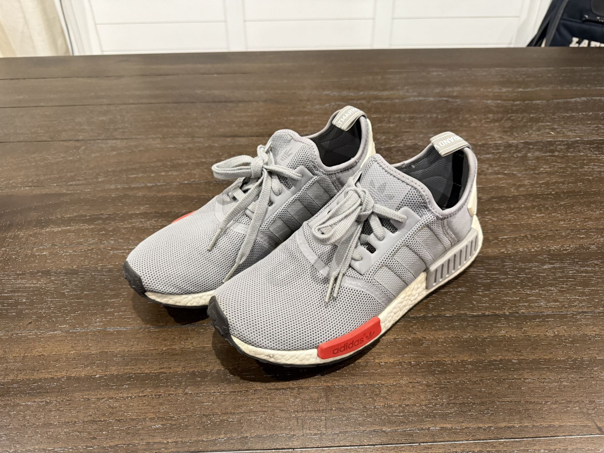 adidas NMD R1 ‘Light Onix’