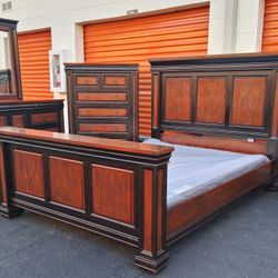 Qun Sz Bd St With Base Good Condition 