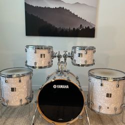 Yamaha Maple Custom Absolute Drum Set