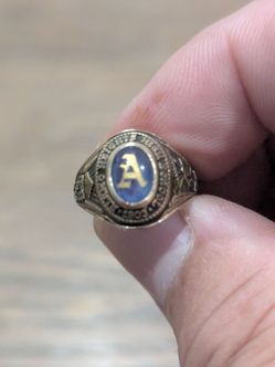 10kt class ring 1903