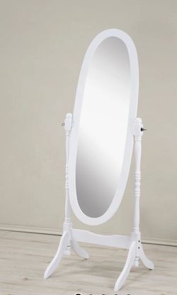 Traditional / Vintage Wood Floor Cheval Mirror - White