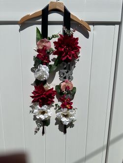 Graduation leis