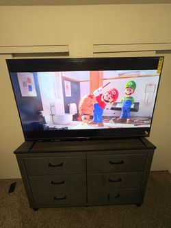 65” Roku onn TV WITH REMOTE