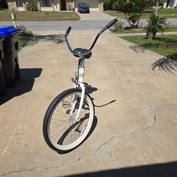 Simple, Cruiser By Giant, Vintage Bike , New Conditions , ---- Sale For $140.