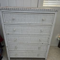 5 Drawer Wicker Dresser