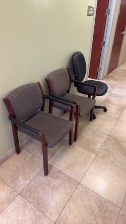 Free Chairs