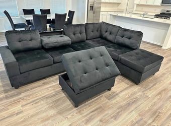NEW IN BOX Black Velvet Sectional With Cup Holder And Free Ottoman -FINANCE AVAILABLE