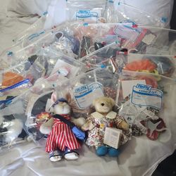 THE MUFFY COLLECTION  2 Vanderbilt Dolls 16 Complete Outfits  Make Offer For All Or Each Piece 