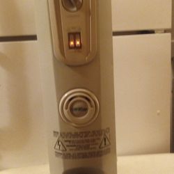 Electric Plug In Radiator Works Great 