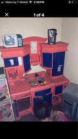Play kitchen