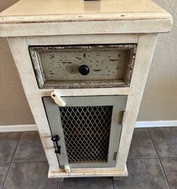 Hillsdale Furniture Distressed Farmhouse Accent Cabinet / Nightstand /entry table /pet supplies