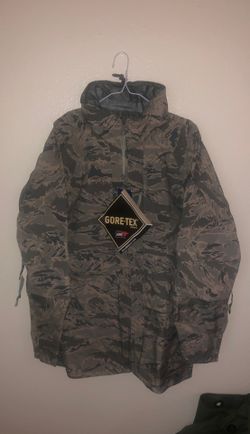 Gore-Tex Jacket. Size: Medium Regular