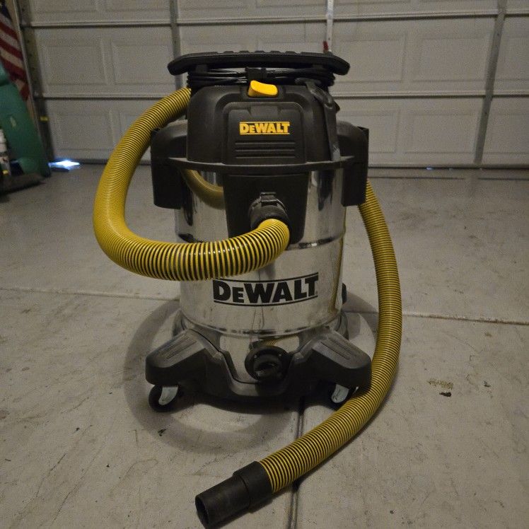 DeWalt Shop Vac 10 Gal