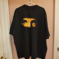 Drake It’s All A Blur IAAB Tour Eyes T-Shirt Official Merch Black 2XL 
New, no tags.
100% Cotton. Size 2XL, Arm pit to arm pit 28", lenght 32".
Weight