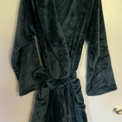 VICTORIAS SECRET Cozy Short Plush Bath Robe Pockets Logo Emerald Green M/L NWT