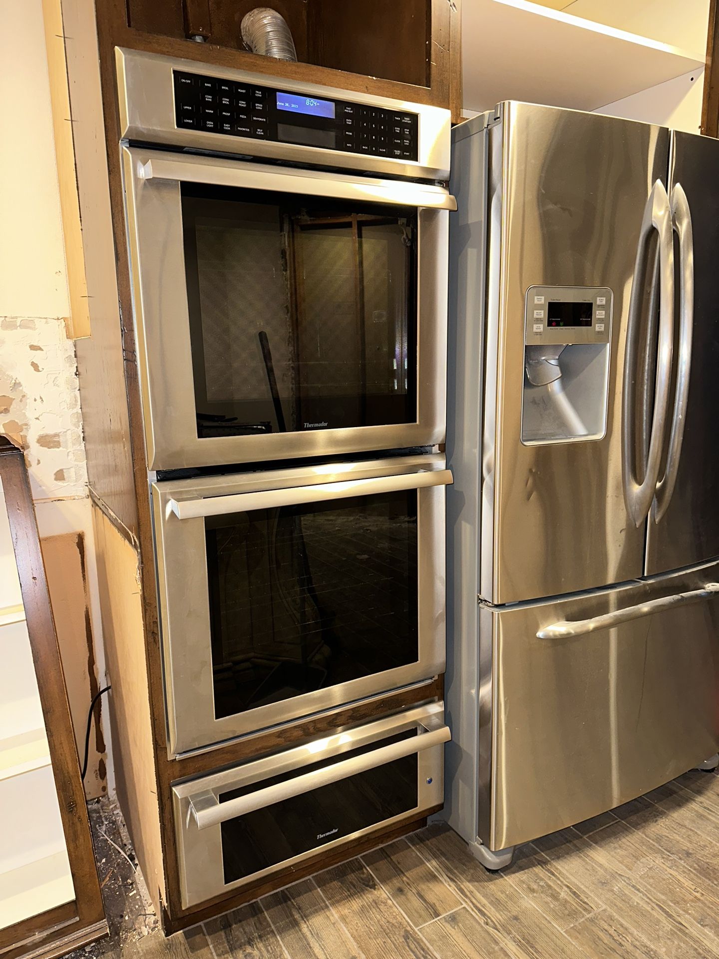 Electric Thermador Double Oven And Warming Drawer