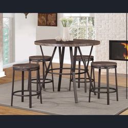 Dining Table With Swivel Stools $279.99