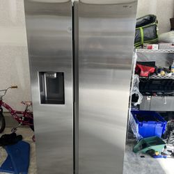 2023 Samsung Refrigerator And Freezer
