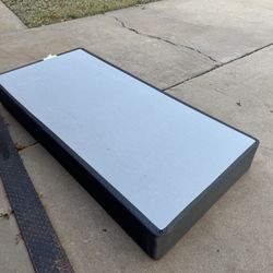  Two Twin Box Springs