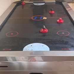 Air Hockey Table $ 100