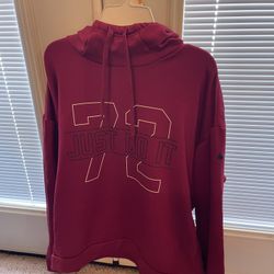 nike sweatshirt