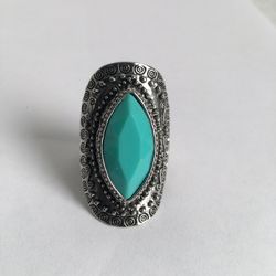 Beautiful ladies Stretch Ring Size 6 - 12