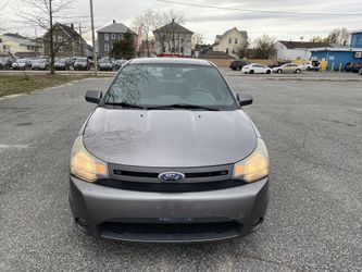 2010 Ford Focus 127,000 miles clean title car runs and drives good