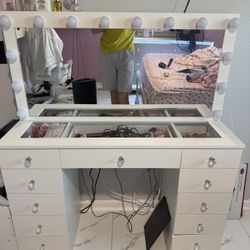 Makeup Vanity 
