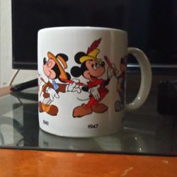 Set Of Two (2) Vintage Authentic MICKEY coffee mugs!